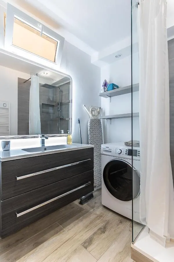 Superbe Appartement Avec Terrasse Sur Les Toits Manosque France
